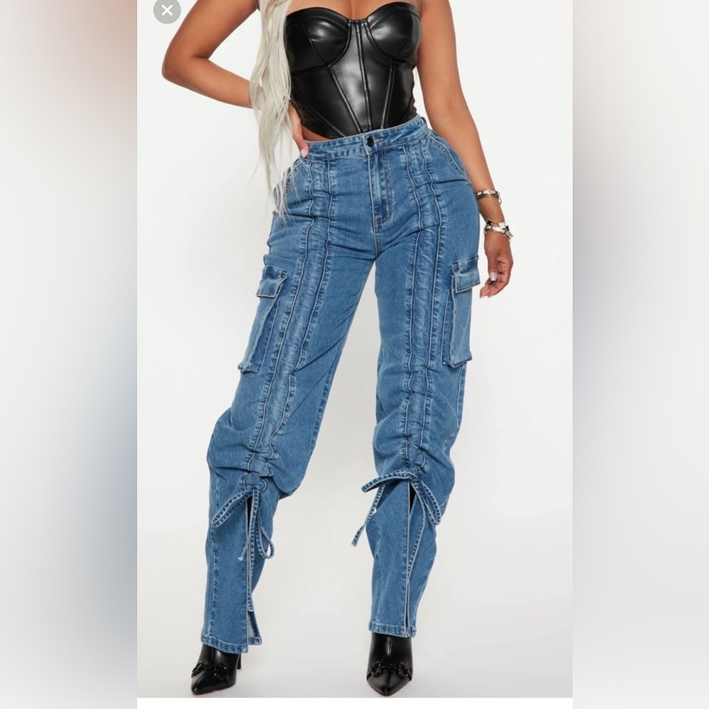 NWT Fashion Nova”In A Cinch Hem Jeans” Medium Blue Wash Sz 11